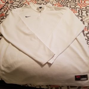 Nike pullover